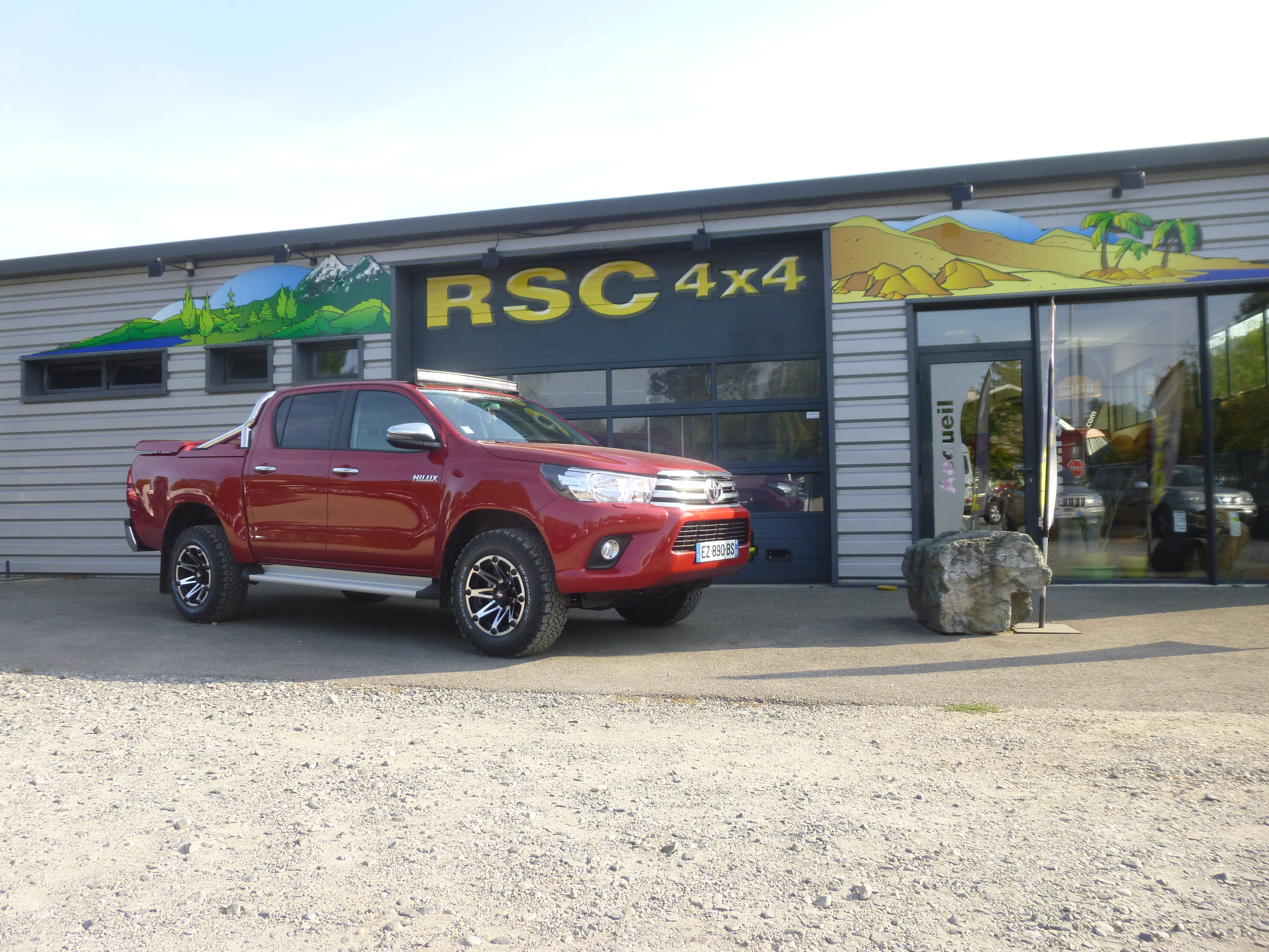 TOYOTA HILUX REVO